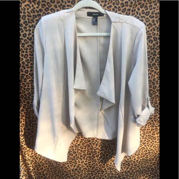 Forever 21 Jackets & Blazers - Forever 21 cardigan/jacket NWT Size M.